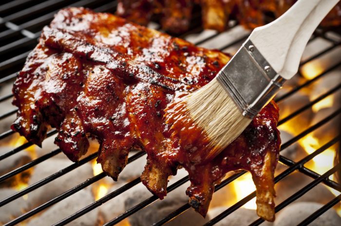 grilling barbecue ribs