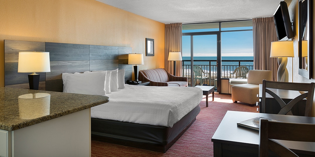 Oceanfront King Efficiency sleeps (4)